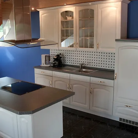 Am Lingelbach 3* Knüllwald